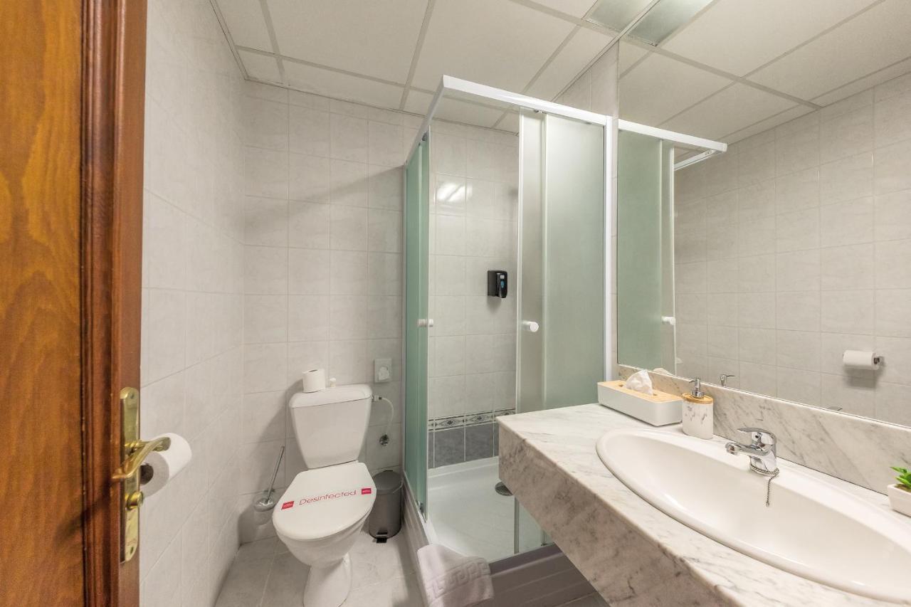 Prague Hotel Carl Inn Restaurant & Free Parking Dış mekan fotoğraf